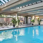 Luxury Downtown Chicago Suites