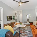 Apartment Homey 2br Unit In Boystown, Steps From Everything - Stratford 2n 3n Rep *