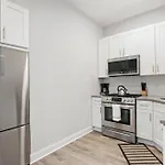 3Br Apt In Logan Square Walkable To Highlights - Central Park S6