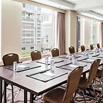 Hampton Mccormick Place 3*