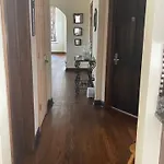 Clean, Spacious, Inexpensive Queen Br * Chicago