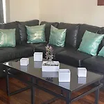 Clean, Spacious, Inexpensive Queen Br * Chicago