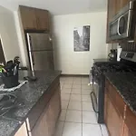 Clean, Spacious, Inexpensive Queen Br Guest house Chicago