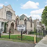 Spacious 5-Br Apt Next To Transit Free Parking