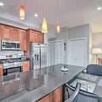 Chicago Condo With Balcony Walk To Cta Stations!