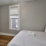Frontdesk Bright Open 3 Bedroom Apt In West Depaul
