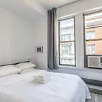 Frontdesk 2 Bedroom Apt By Harold Washington Park