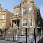 Modern 4Br Just A Block From Cta Pink Line With Pool Table Free Parking