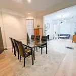 Wrigleyville Friends Unit - 5Bdrm