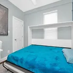 Modern 2 Bedroom In Avondale Apartment Chicago