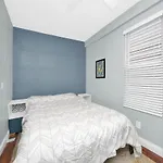 Modern 2 Bedroom In Avondale