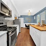Apartment Modern 2 Bedroom In Avondale Chicago