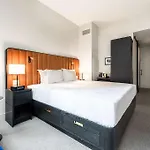 Arlo 4* Chicago