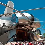 Fairfield And Downtown/ Magnificent Mile 3*