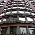 Fairfield And Downtown/ Magnificent Mile 3*