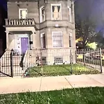 Clean, Spacious, Inexpensive Queen Br