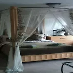 14 East B&B