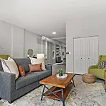 Wonderful 2-Bedroom Apt Near Restaurants - Hubbard 4