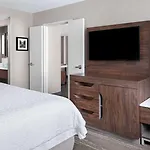 Hampton & Chicago-downtown 3*