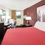 Super 8 By Wyndham Chicago Il