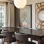 Hilton Magnificent Mile Hotel Chicago
