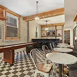 Nice & Comfy Studio Apt Close To Shops & Dining - Montrose 210 & 212