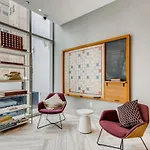 Sentral Michigan Avenue Hotel 3*