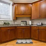 The Wrigleyville Deluxe -Steps From Wrigley Sleeps 10