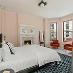 The Neighborhood - Lincoln Park *
