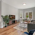 Lovely 2Br Apartment With Equipped Kitchen - Wayne 2