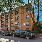 Stylish And Fully Furnished Studio Apartment - Oakdale G