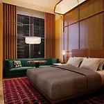 Canopy By Hilton Loop 4*