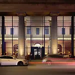 Canopy By Hilton Loop Hotel 4*