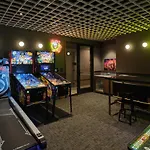 Level - River North Hotel