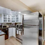 Relax In Winter Park - You Will Love The Garden Access And The Classic, Comfortable Feeling Apts