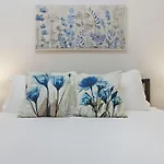Well-Equipped 2Br Apt With Laundry - Crosby 205