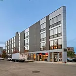 1Br Well-Decorated Apartment With Laundry - Crosby 209
