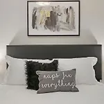 1Br Well-Decorated Apartment W Laundry - Crosby 209