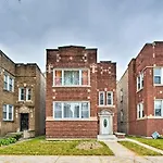 Remodeled Chicago Apartment Less Than 9 Mi To Downtown