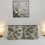 Apartment 1br Modern Luxe With In-unit Laundry - 204 Rep