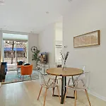 2Br Luxe Apt With In-Unit Laundry - Sheridan 102