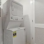 2Br Luxe Apt With In-Unit Laundry - Sheridan 102