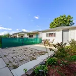 Cheerful 3-Bedroom Residential Home