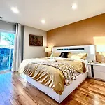 Luxurious 3Br 3Ba Duplex With King Bed, Gym And Big Yard