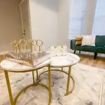 Spacious Chicago Brickstone