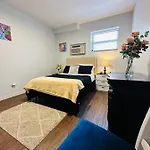 Cossy Room Close To Lake In Chicago