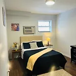 Cossy Room Close To Lake In Chicago