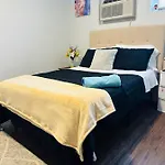 Cossy Close To Lake In Apartment Chicago