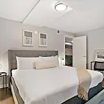 Stylish & Blissful 2Br Apartment In Chicago - Barry 837-Gb