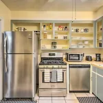 Holiday home With Spacious Yard 14 Mi To Dtwn Chicago
